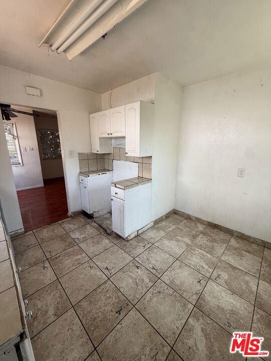 14711 Grevillea Avenue