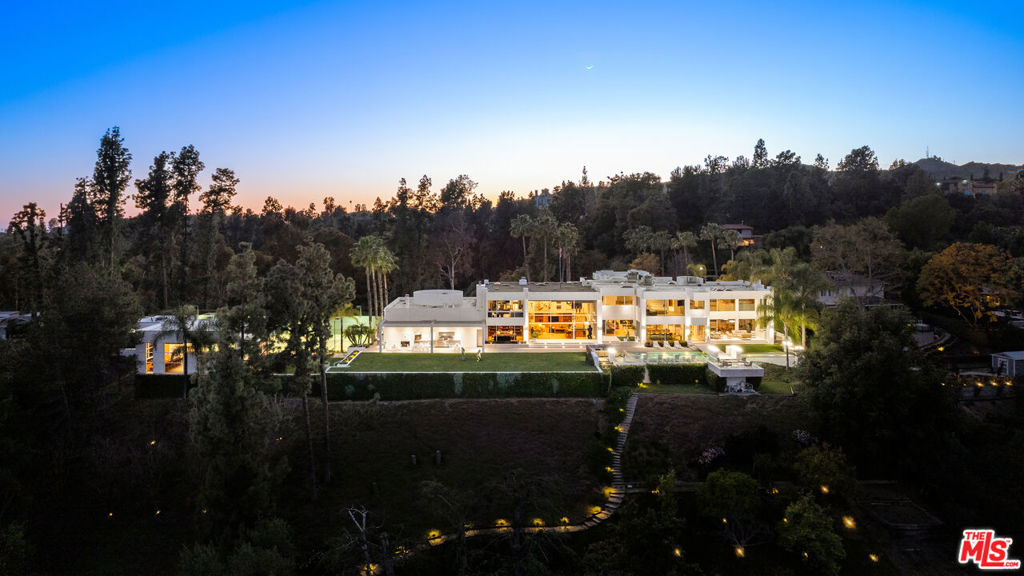 300 N San Rafael Avenue