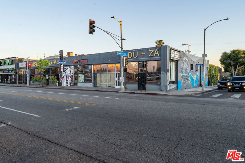 4318 Melrose Avenue