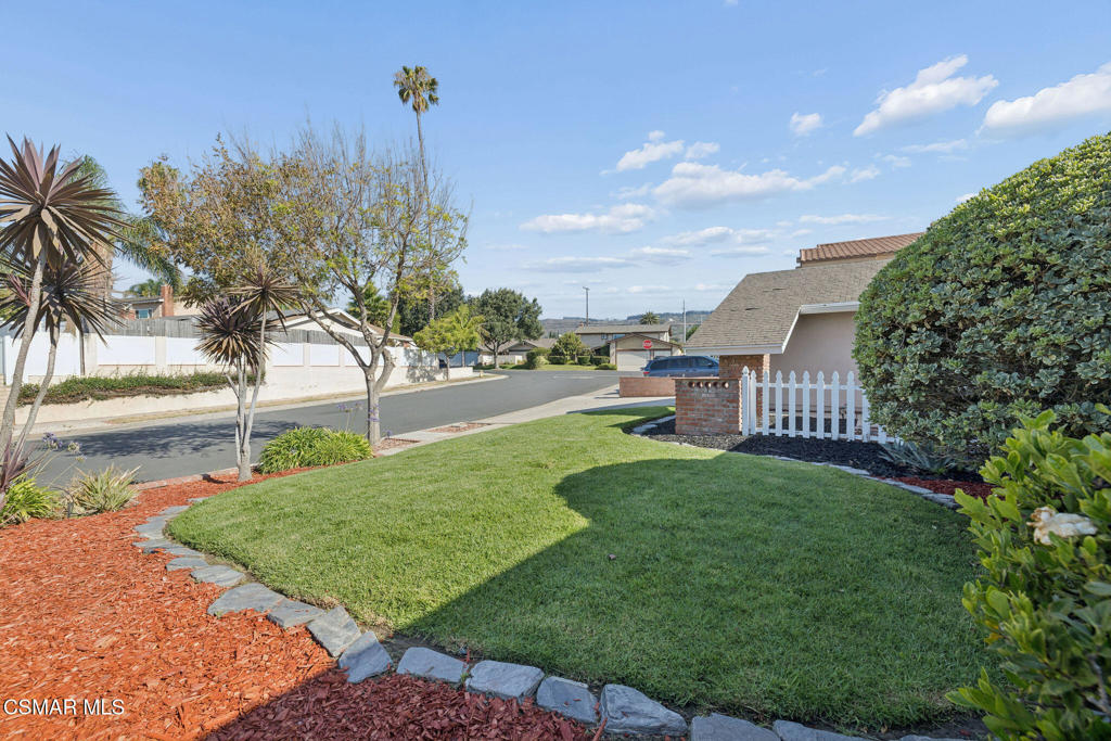 2066 Dwight Avenue