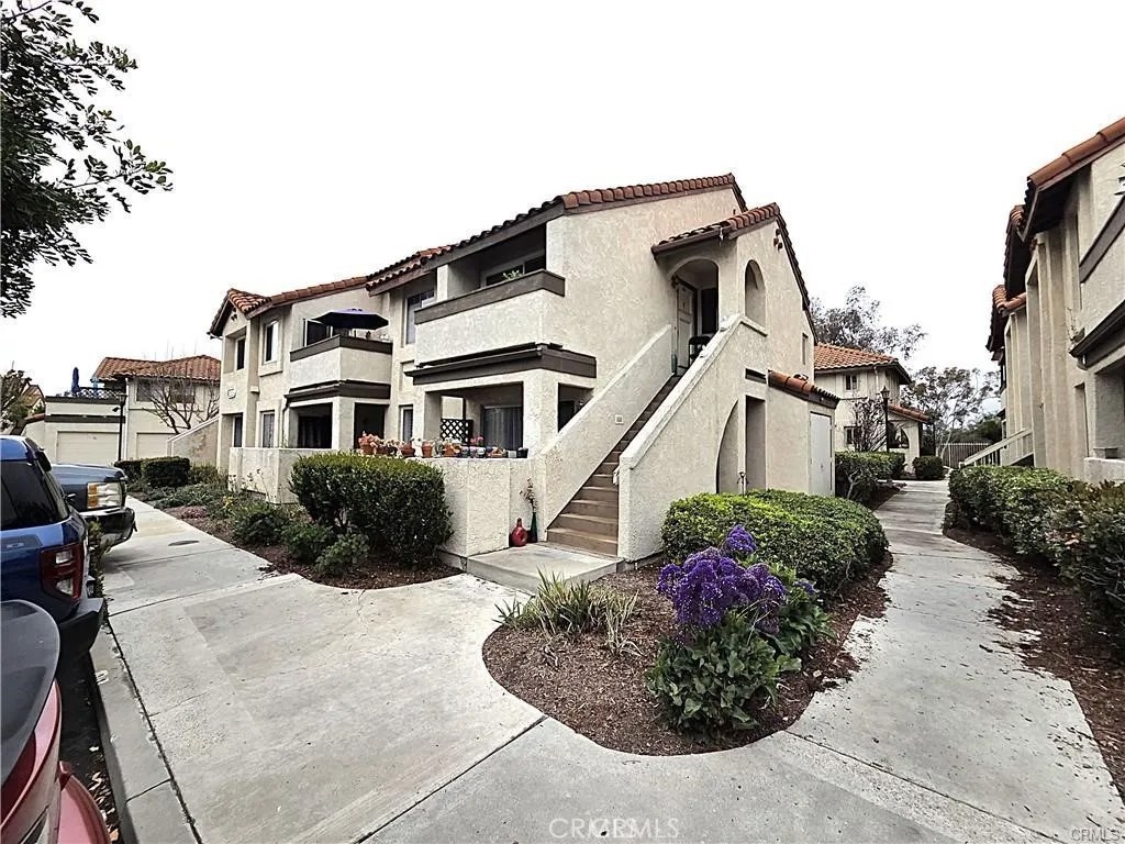 This one bedroom, one bath, open floor plan unit is a charming and wonderful home to those who want to live in a nice family neighborhood in the heart of Mission Viejo. There are 2 pools & spa areas and a clubhouse for you to enjoy! Also enjoy the many amenities offered by the membership to Lake Mission Viejo where you can enjoy beach, boating, swimming, concerts, fireworks and more! Not only do you have plenty of amenities, but you will be near top-rated schools, shopping centers, restaurants, and other recreational facilities. Water and trash are included in the rent. Refrigerator, Wash and dryer are included without warranty.