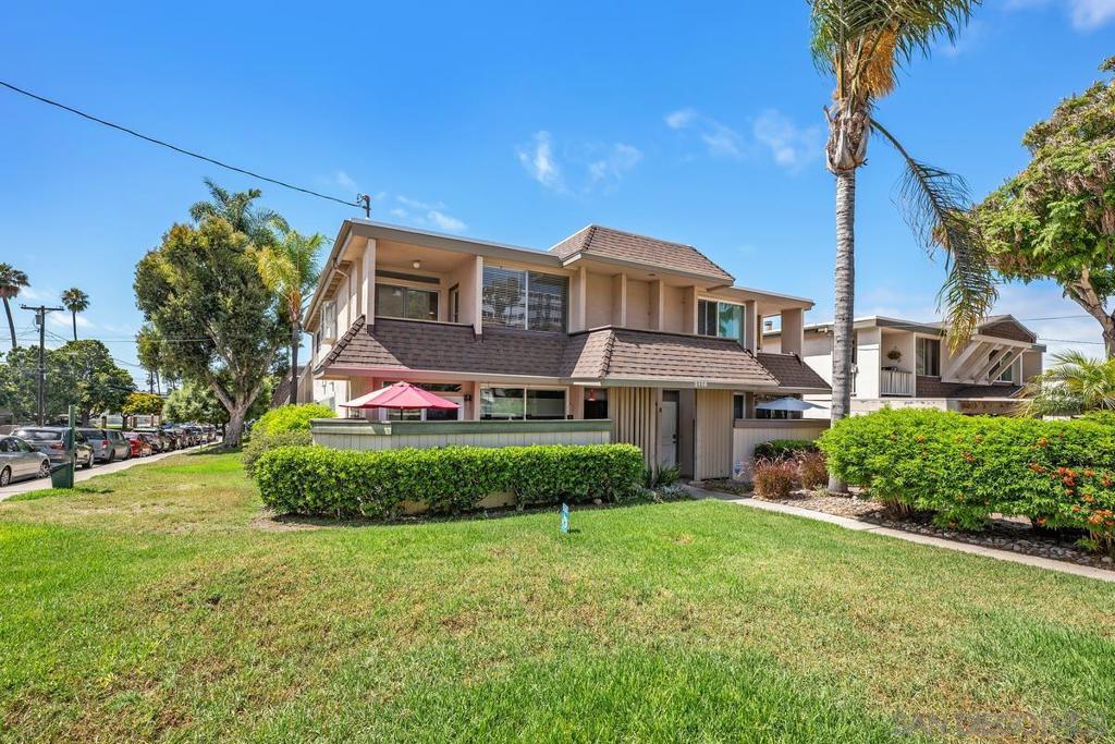 Prime location top floor, End Unit. Close to Sunset Cliffs, Ocean Beach, Mission Bay, Liberty Station, Downtown, grocery stores, restaurants, public transportation and freeway access Covered parking, w/2 pools, spa. new paint, very clean, washer/dryer refrigerator included. Fireplace in living room, spacious large rooms! . HOA fees include water/trash. $680 HOA fees include $135 special assessment for 5 yrs that ends Oct 2028.