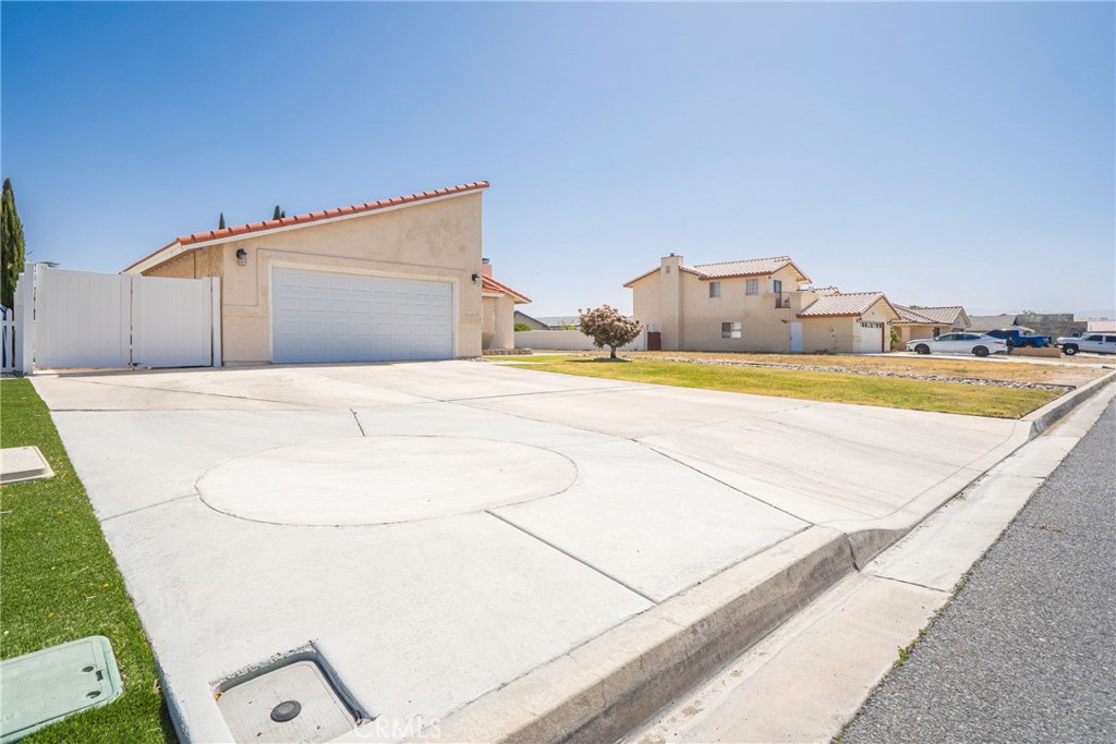 18270 Lakeview Drive