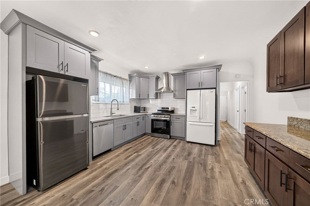 1302 W 35th