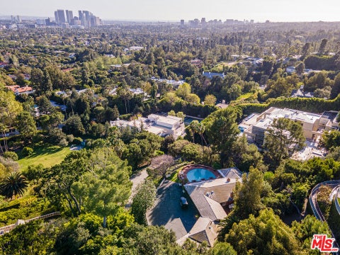 Photo of 1114 Calle Vista Drive, Beverly Hills, CA 90210 (MLS # 26830755)