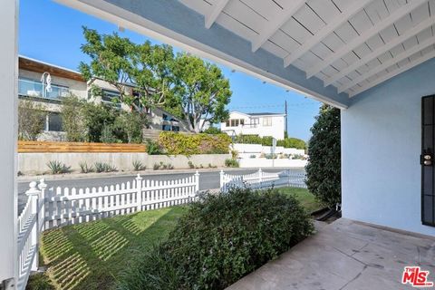 Tiny photo for 1770 Bryn Mawr Avenue, Santa Monica, CA 90405 (MLS # 25615725)