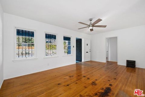 Tiny photo for 1770 Bryn Mawr Avenue, Santa Monica, CA 90405 (MLS # 25615725)