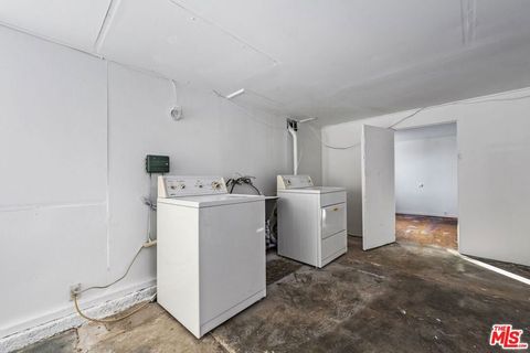 Tiny photo for 1770 Bryn Mawr Avenue, Santa Monica, CA 90405 (MLS # 25615725)