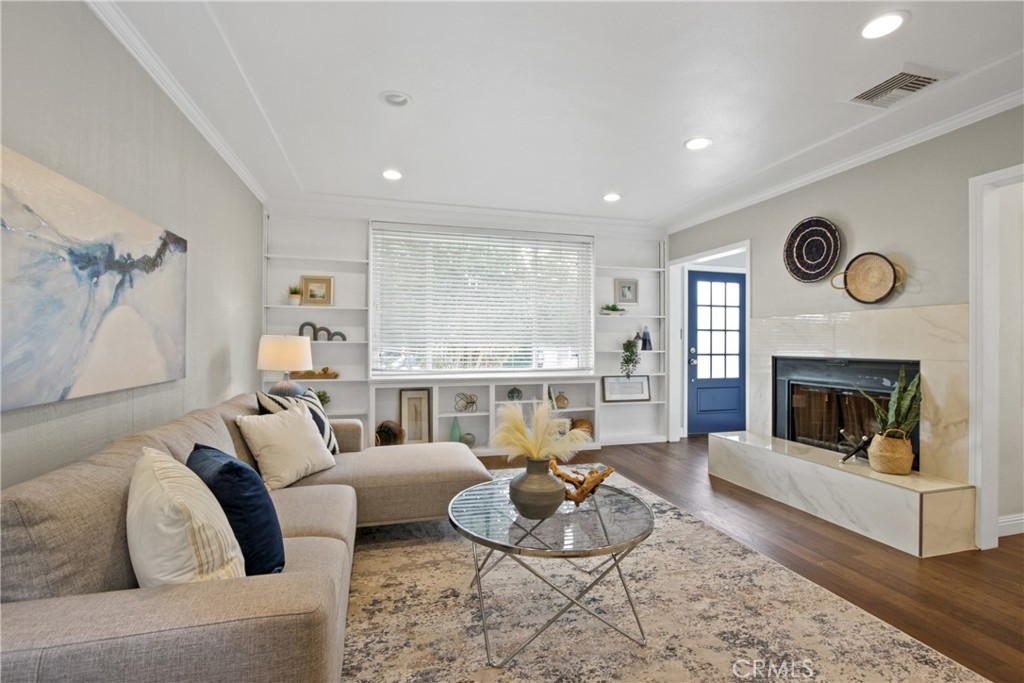 Artcraft Manor (AM) - Residential