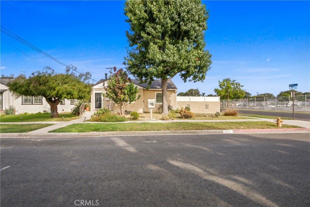 Artcraft Manor (AM) - Residential