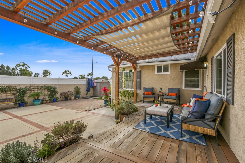 Artcraft Manor (AM) - Residential