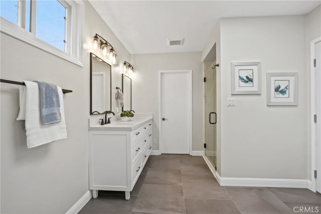 Artcraft Manor (AM) - Residential