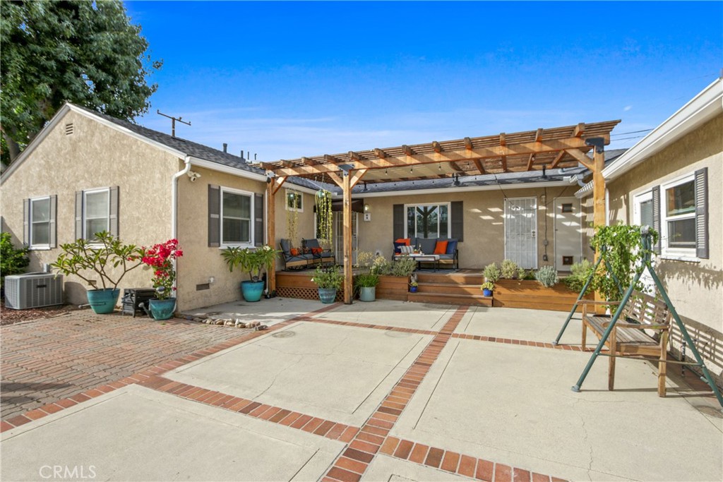 Artcraft Manor (AM) - Residential