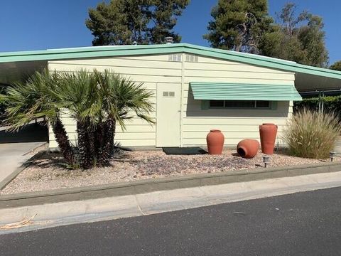 Photo of 67 Paseo Laredo North, Cathedral City, CA 92234 (MLS # 219131889DA)