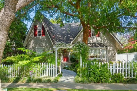4142 Dixie Canyon Avenue Sherman Oaks CA 91423