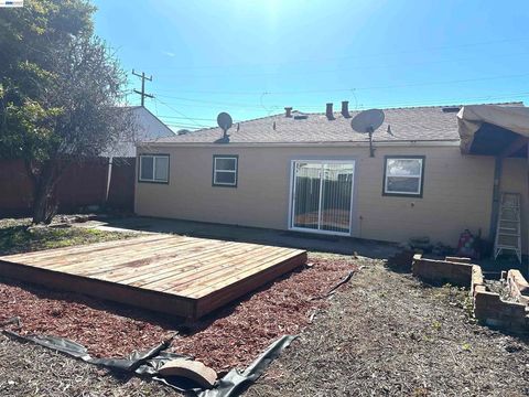 Tiny photo for 4363 4363 Wesley Way Way, El Sobrante, CA 94803 (MLS # 41125767)