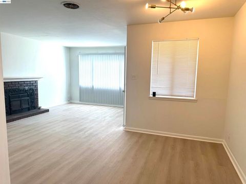 Tiny photo for 4363 4363 Wesley Way Way, El Sobrante, CA 94803 (MLS # 41125767)