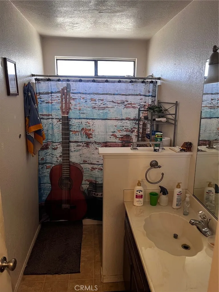 Apple Valley, California 92307, United States, 3 Bedrooms Bedrooms, ,2 BathroomsBathrooms,Residential,Active,182325