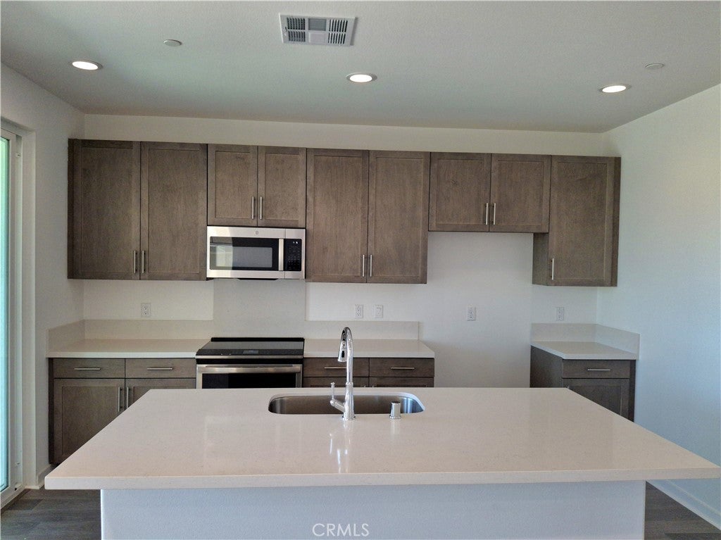 29205 Santa Fe Springs Court