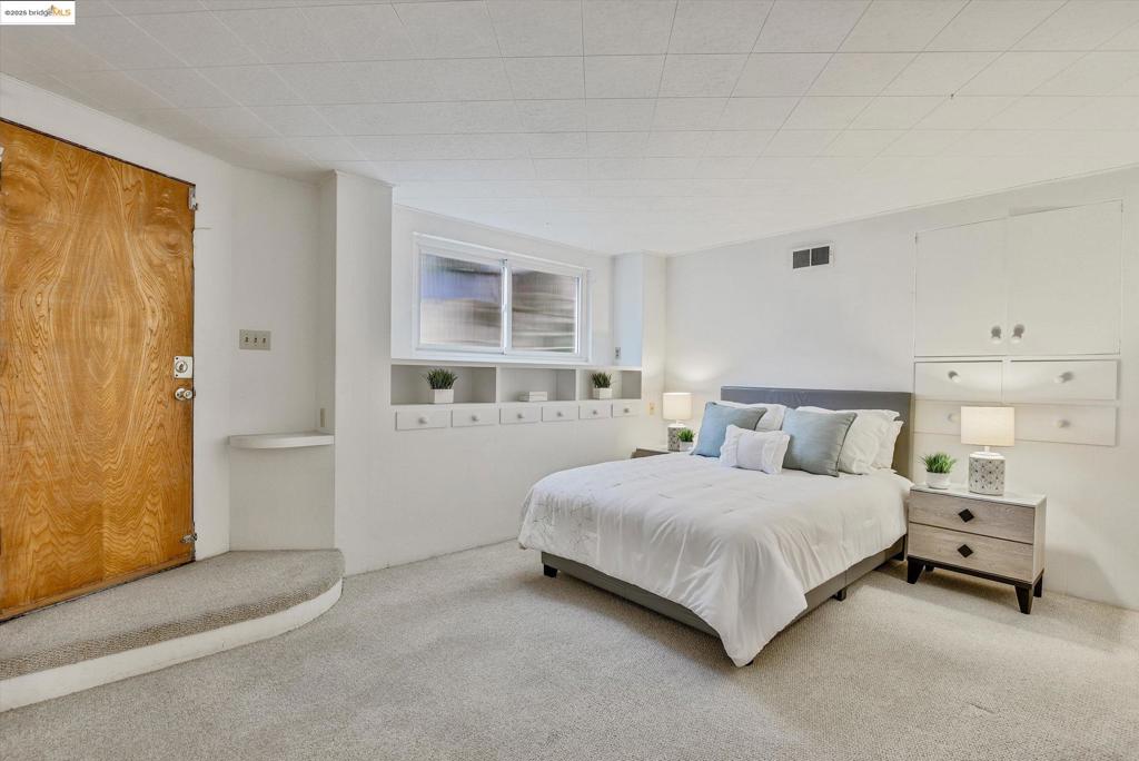 REDWOOD HEIGHTS - Residential