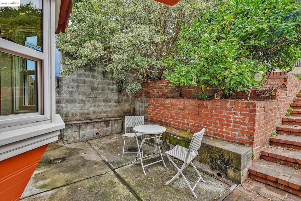 Photo of 3611 Virden Ave Ave, Oakland, CA 94619 (MLS # 41115165)