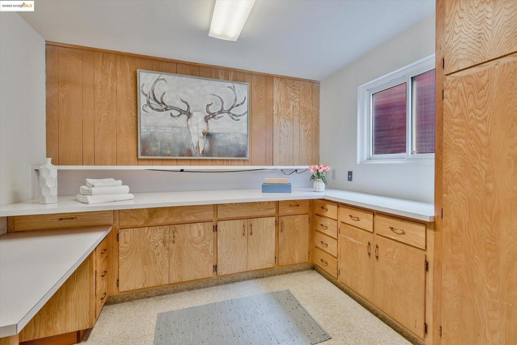REDWOOD HEIGHTS - Residential