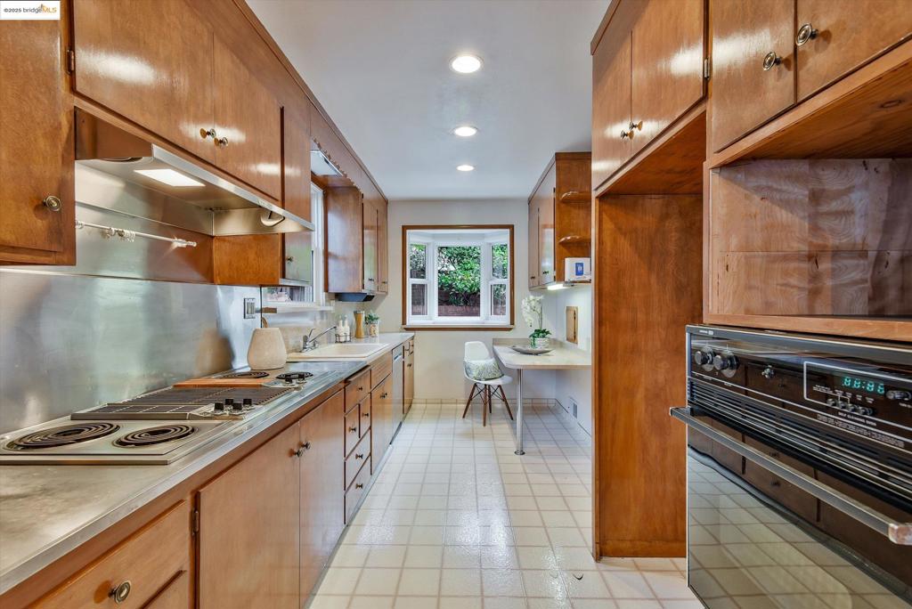 REDWOOD HEIGHTS - Residential