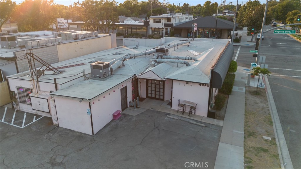 4100 W Magnolia Boulevard