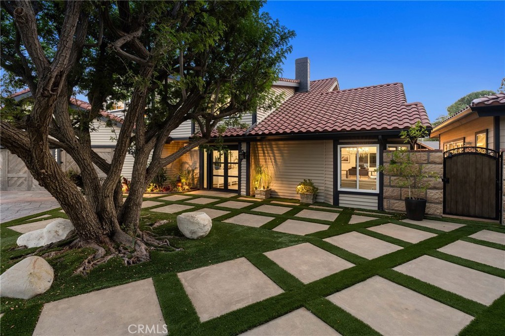 19022 Shamrock Lane