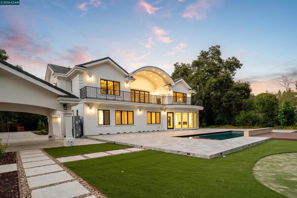 74 Middlefield Rd Rd