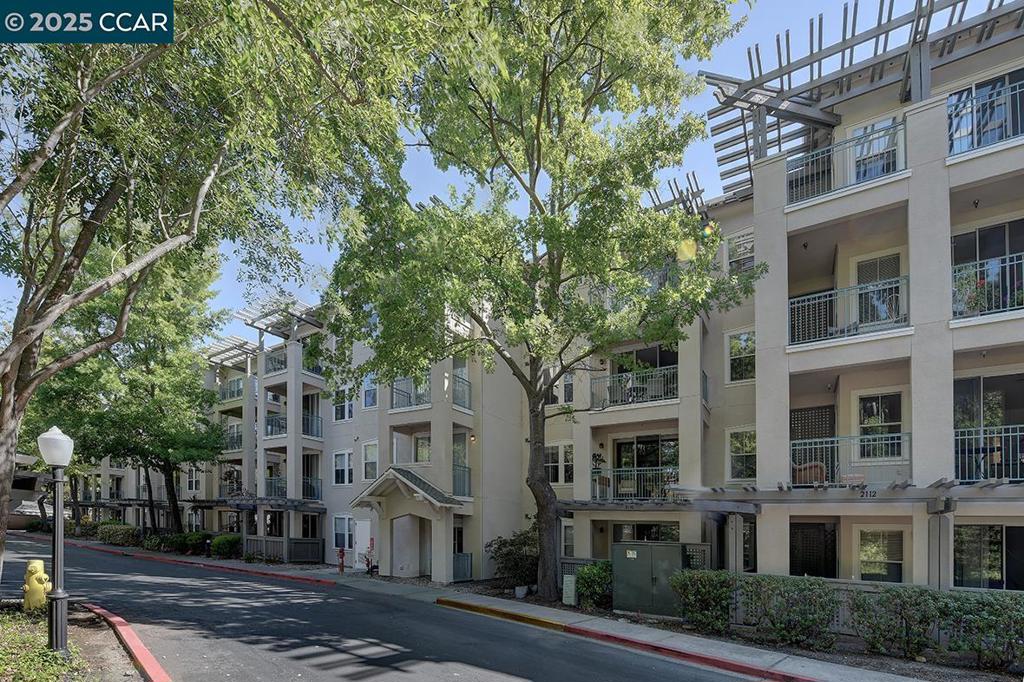 ROSSMOOR - Residential