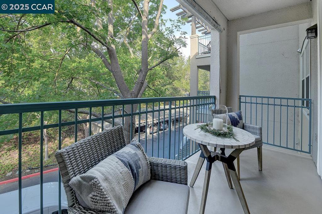 ROSSMOOR - Residential