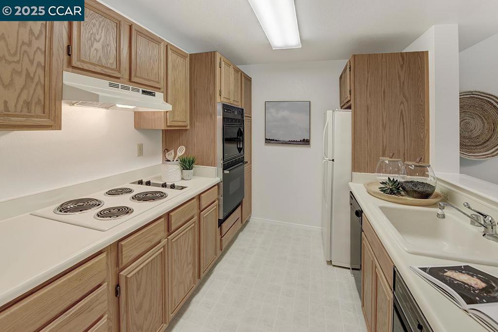 ROSSMOOR - Residential