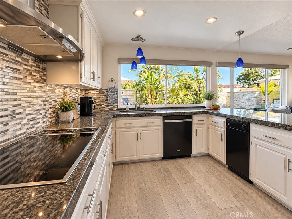 23322 Desert Wood