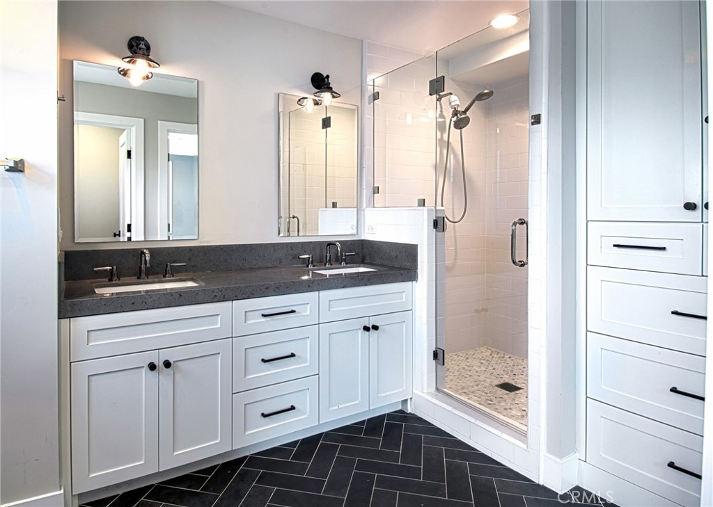 Corona del Mar North of PCH (CNHW) - Residential