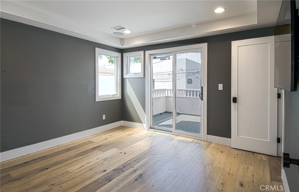 Corona del Mar North of PCH (CNHW) - Residential