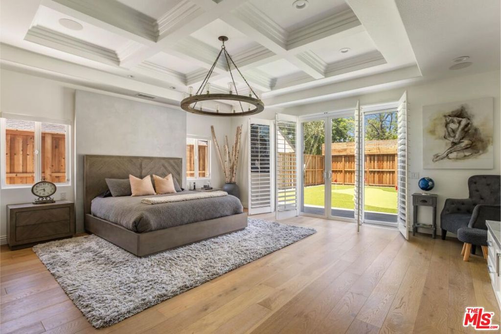 Properties 1 22623 Califa Street