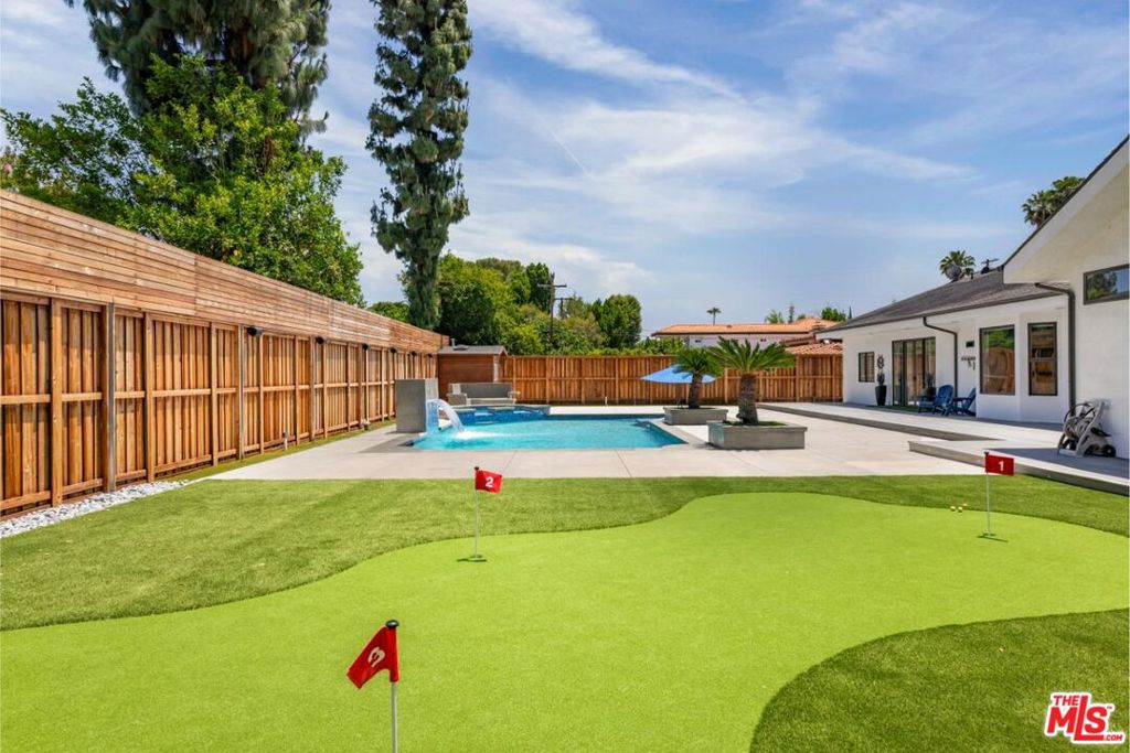 Properties 4 22623 Califa Street