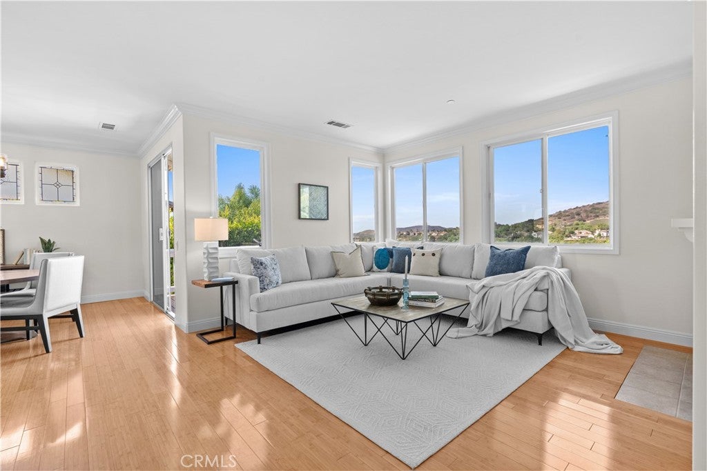 454 Camino Flora Vista