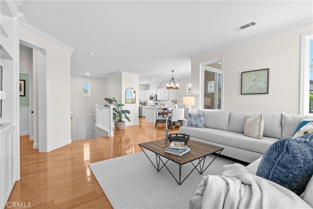 454 Camino Flora Vista