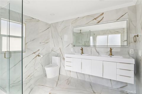 Tiny photo for 7659 Coldwater Canyon Court, North Hollywood, CA 91605 (MLS # SR26047329)