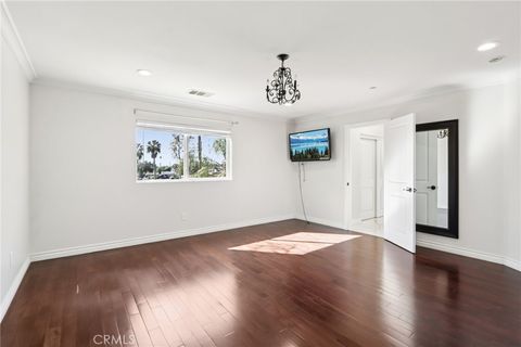 Tiny photo for 7659 Coldwater Canyon Court, North Hollywood, CA 91605 (MLS # SR26047329)