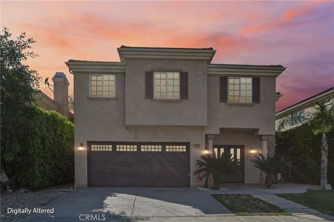 Tiny photo for 7659 Coldwater Canyon Court, North Hollywood, CA 91605 (MLS # SR26047329)