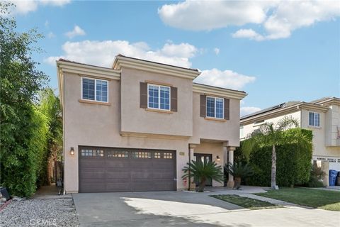 Tiny photo for 7659 Coldwater Canyon Court, North Hollywood, CA 91605 (MLS # SR26047329)