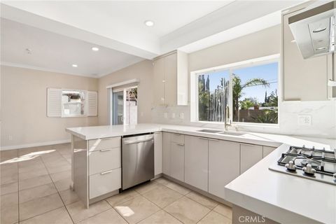 Tiny photo for 7659 Coldwater Canyon Court, North Hollywood, CA 91605 (MLS # SR26047329)
