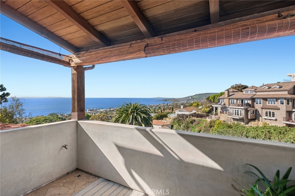 2100 Crestview Drive, Laguna Beach CA 92651 - Photo 20