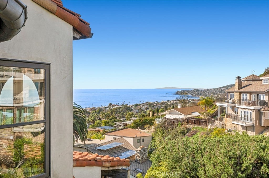 2100 Crestview Drive, Laguna Beach CA 92651 - Photo 23
