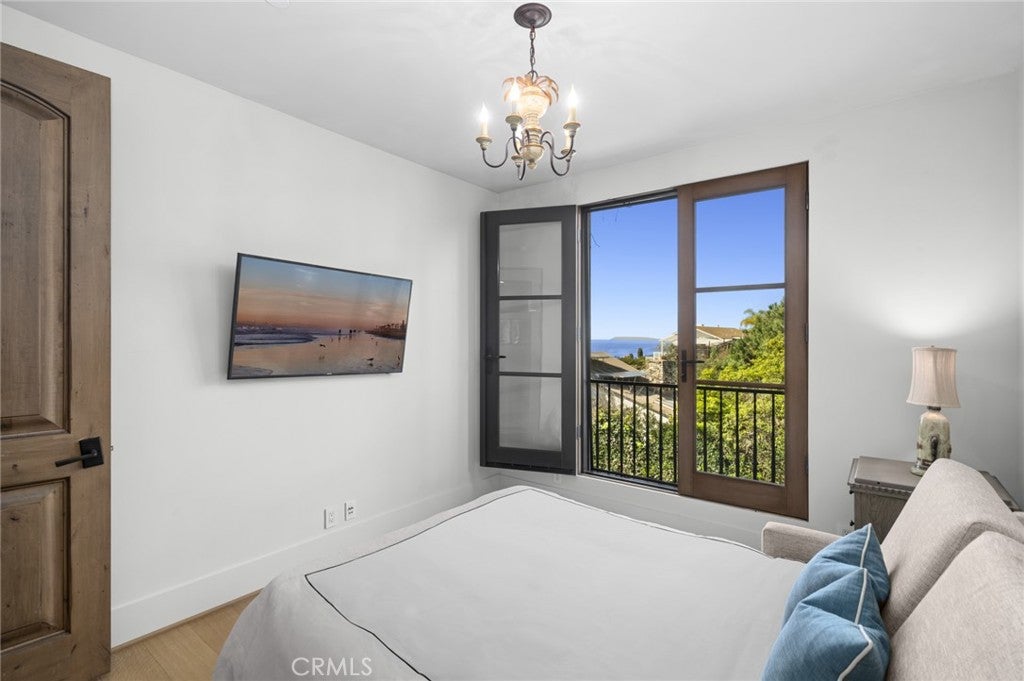2100 Crestview Drive, Laguna Beach CA 92651 - Photo 24