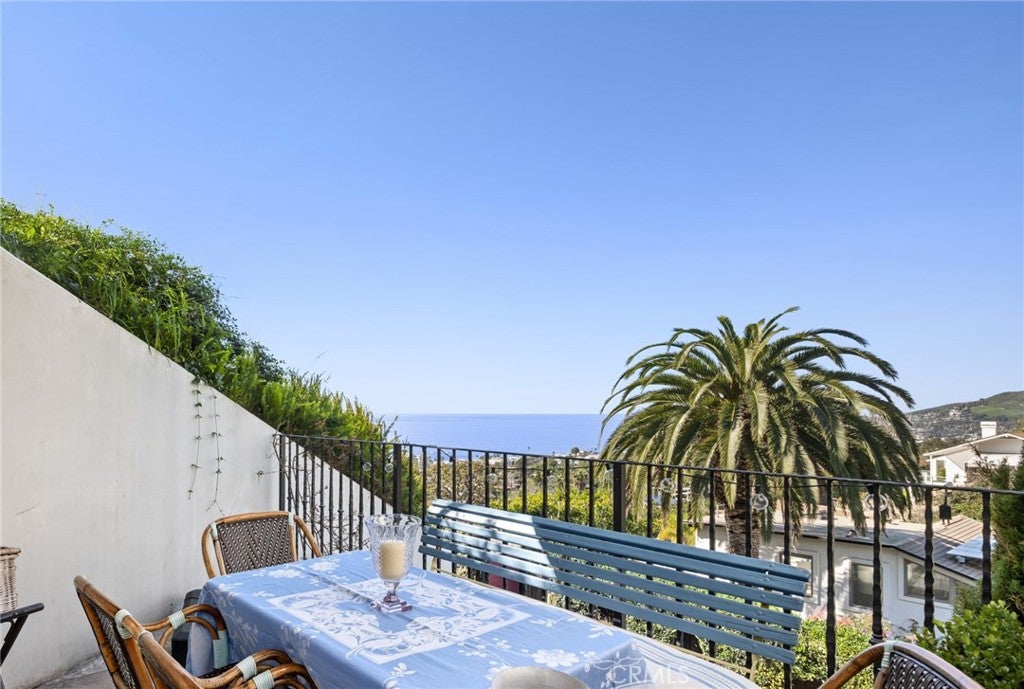 2100 Crestview Drive, Laguna Beach CA 92651 - Photo 10