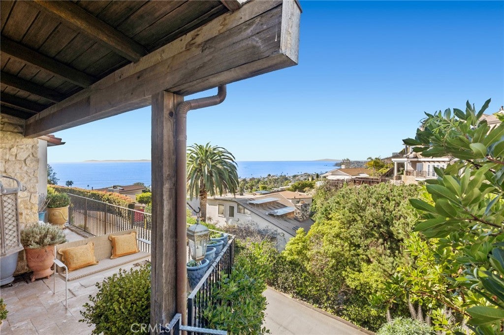 2100 Crestview Drive, Laguna Beach CA 92651 - Photo 16